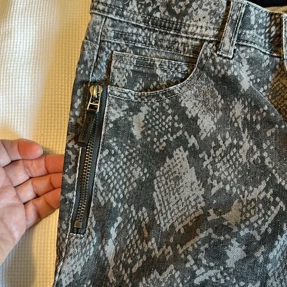 Wit & Wisdom Absolution Snakeskin Print Skinny Jeans Size 0 - Picture 6 of 14